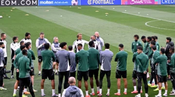 مسؤول اتحادي يوجه تحذيراً نارياً للاعبي الأخضر قبل موقعة الملحق الآسيوي